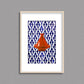 Tableau décoratif d'un tagine marocain en orange, sur un fond de zellige marocain de motifs en bleu, encadré dans un cadre en bois - Format A3.